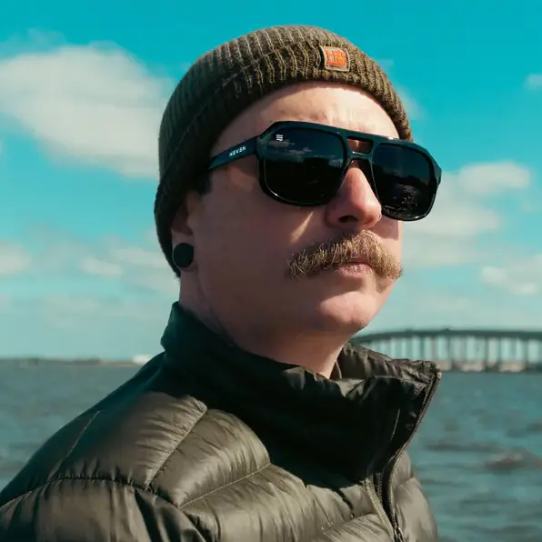 Neven Cosmo Polarized Sunglasses - Image 4